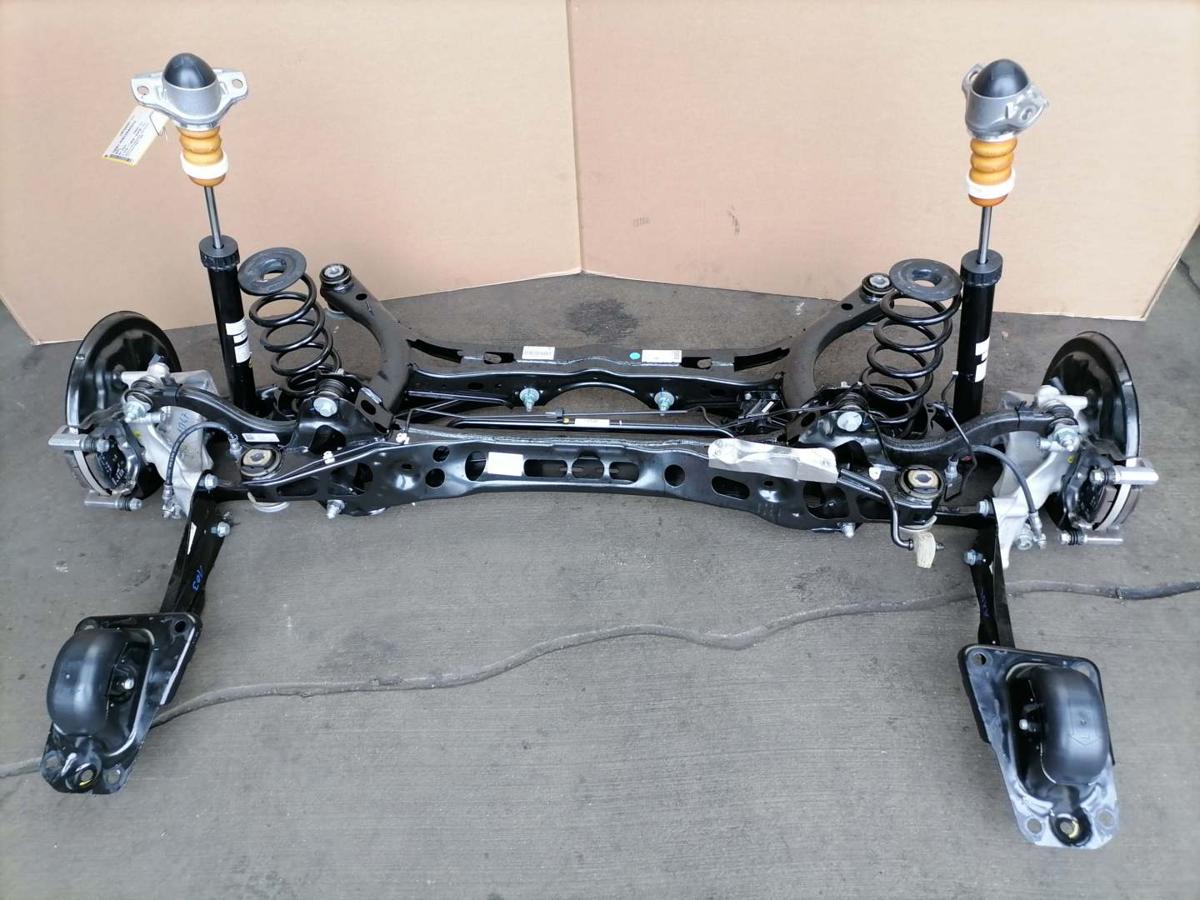 VW Passat B9 original Hinterachse Komplett mit Achsschenkel und Lenker 2,0TDI 110KW Bj.2024